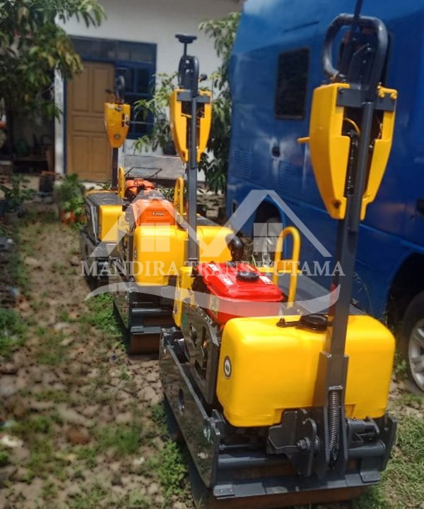 mandira-trans-hutama-baby-roller-1